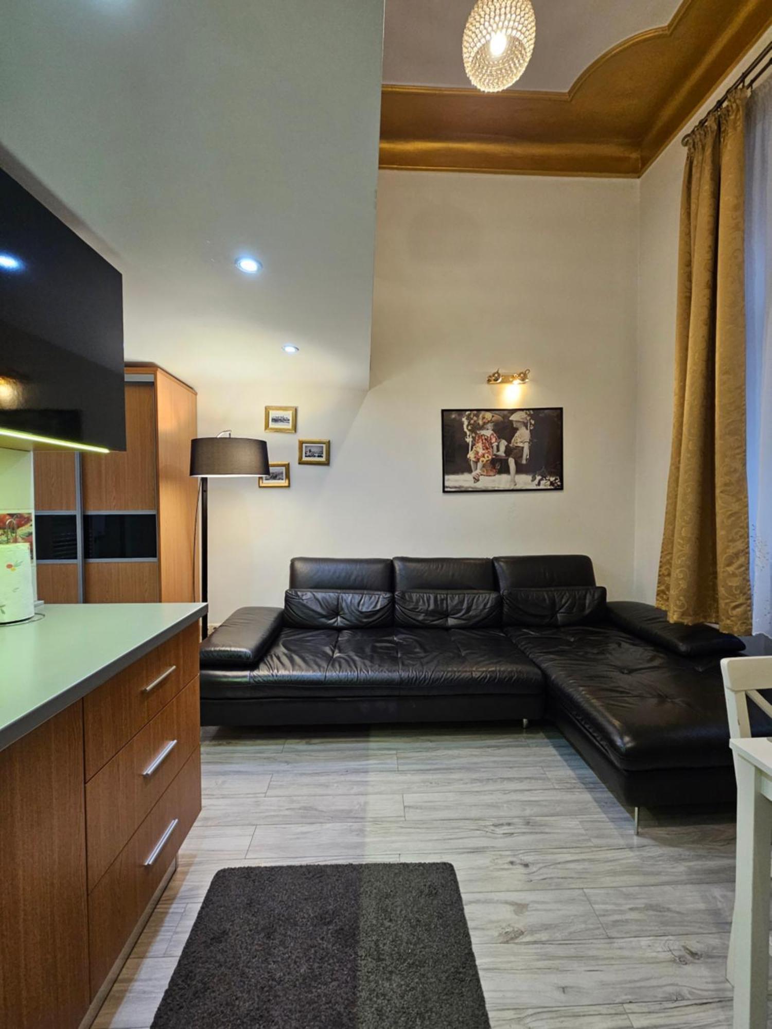 Walkway Apartment Deluxe Budapeste Exterior foto